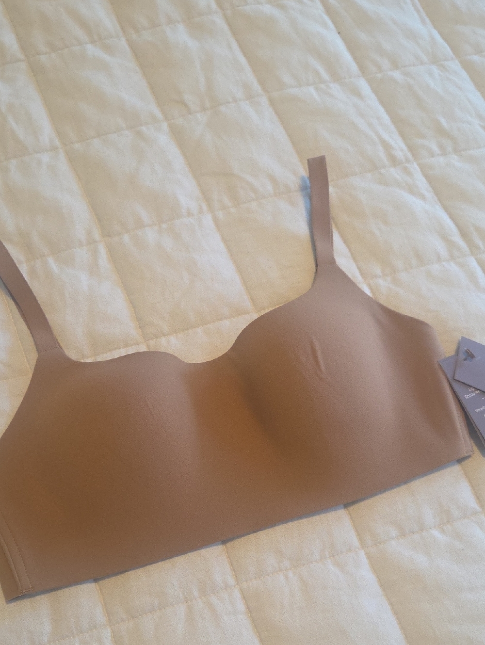NWT Auden Seamless Wireless T-Shirt Bra in Nude